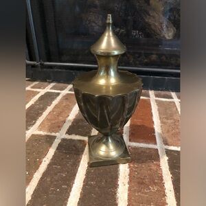 unique vintage gold brass scallopped urn with lid 9.25” tall